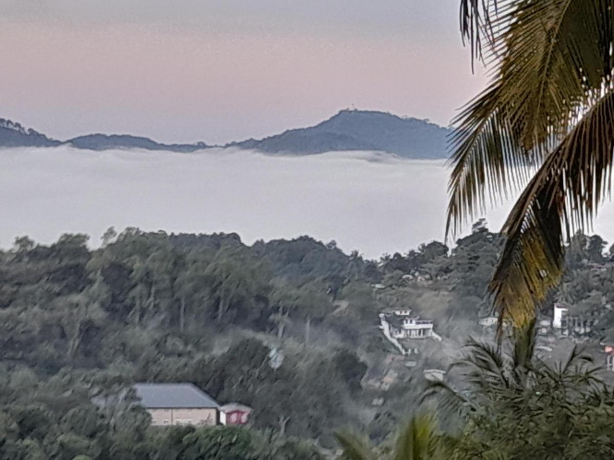 Sunset Hills Lejlighed Kandy Eksteriør billede