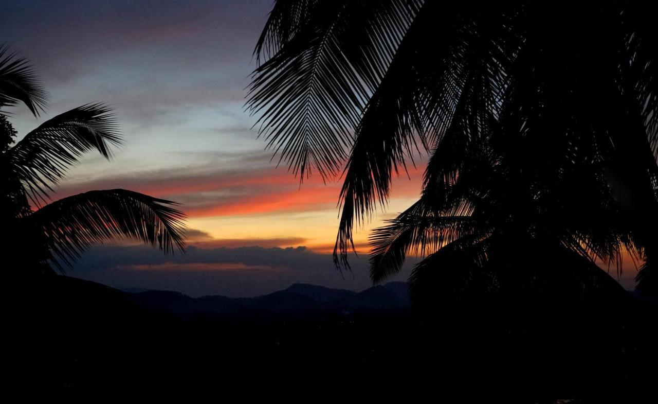 Sunset Hills Lejlighed Kandy Eksteriør billede